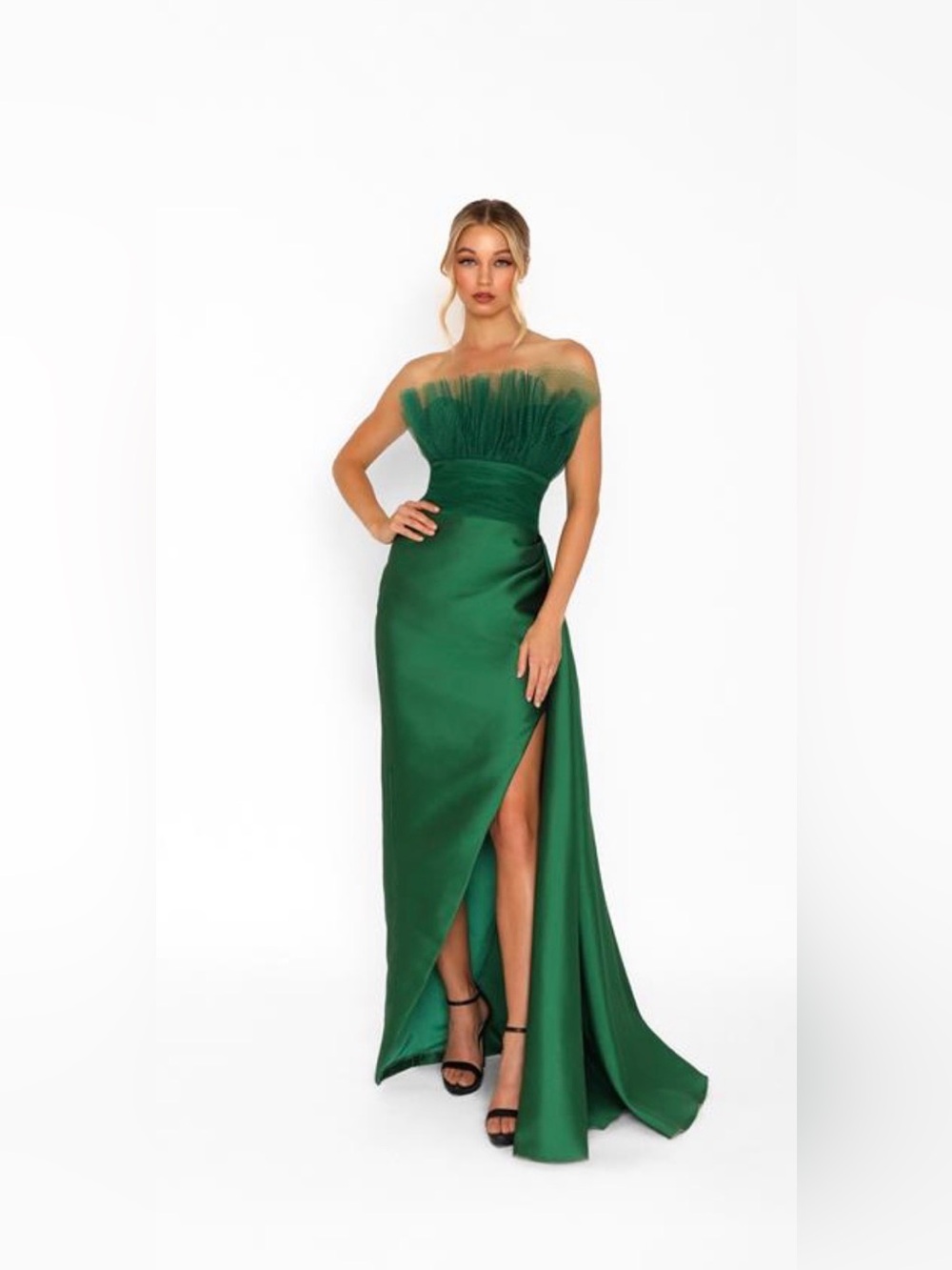 Nicole Bakti 7136 Emerald